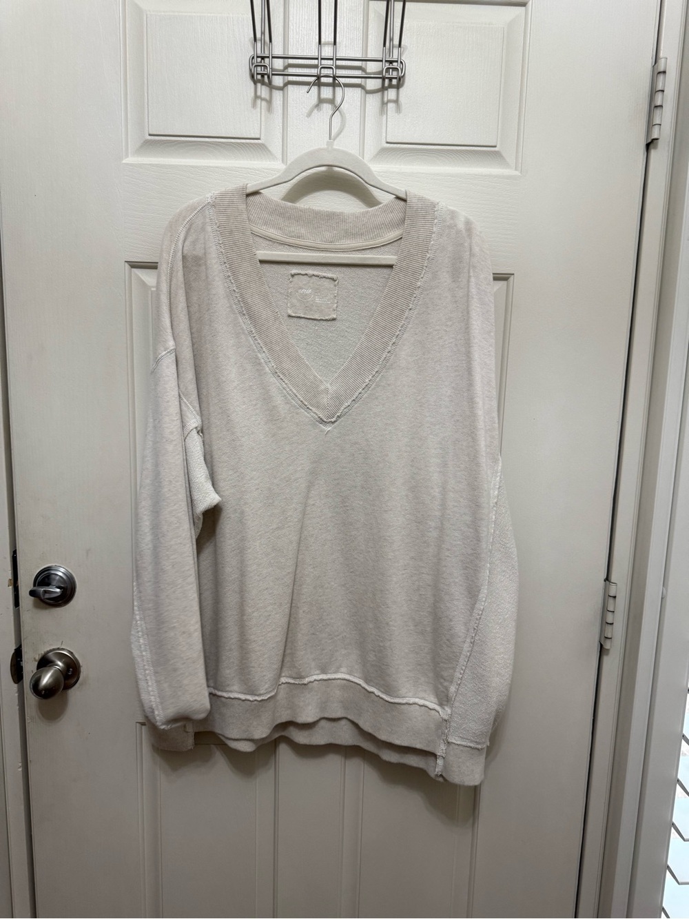 aerie Women’s V-Neck Sweater in Light Cream